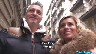 Bombastic MILF becomes an unfaithful wife when sees a stock of money