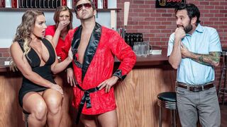 Bootylicious blonde goes up and down on a throbbing dick