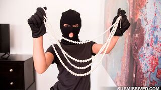 Sexy female thief robs a house and fucks an owner