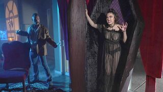 Sexy vampire Kendra Spade fucks with inspector Charles Dera on Halloween